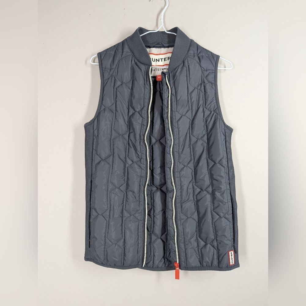 Hunter Quilted Lightweight Puffer Vest – Size XS – Charcoal Gray - Picture 2 of 9
